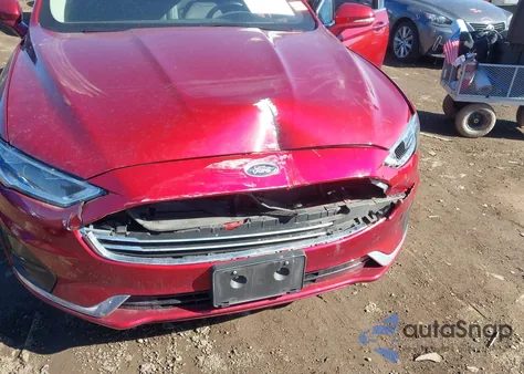 2019 Ford Fusion Hybrid Sel z USA, uszkodzony, nr VIN 3FA6P0MU5KR256064